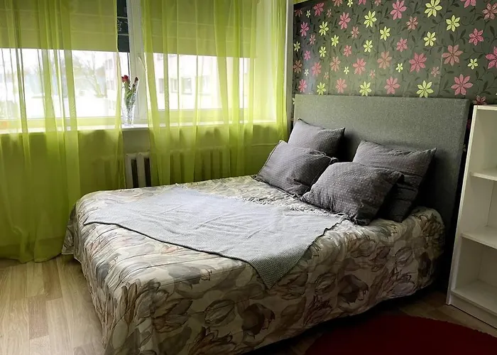 Kena Korter Kesklinnas Ja Ranna Laehedal! דירה פארנו